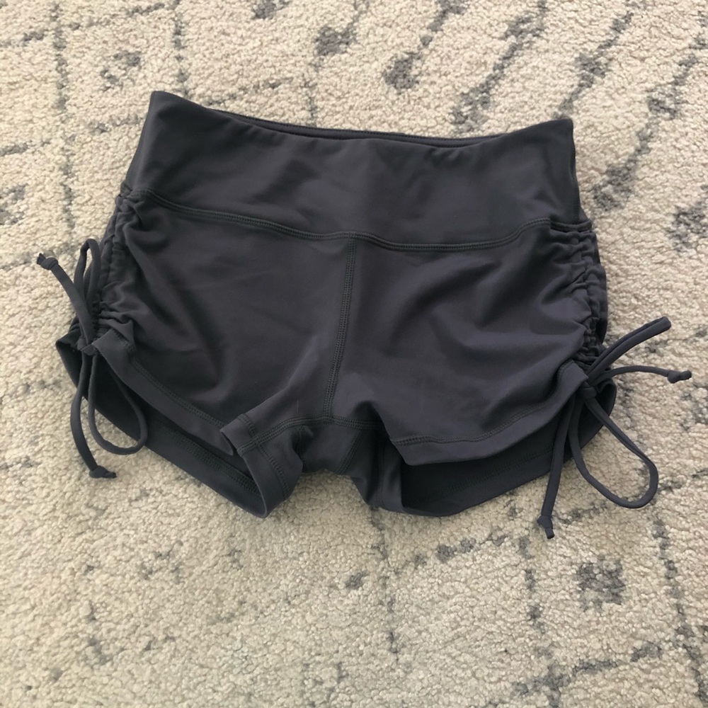 Savage barbell shorts